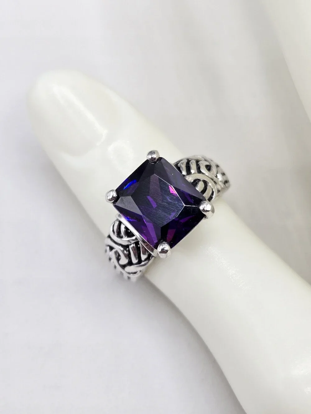 Swarovski Crystal Elements Silver Statement Ring Purple Amethyst Size 8